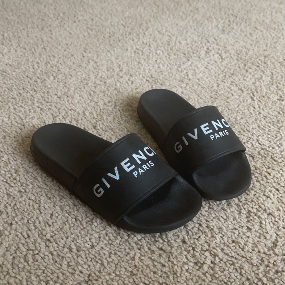 100% AUTHENTIC GIVENCHY BOYS SLIDES!!!